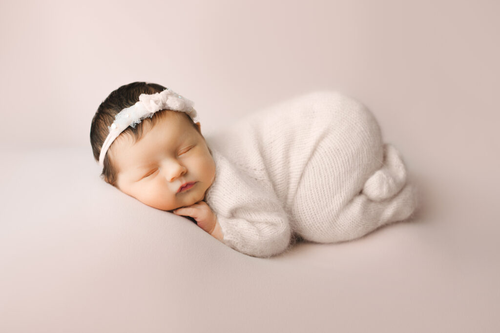 Posed Newborn Session | Baby Hallie - Samantha Sloan Photography